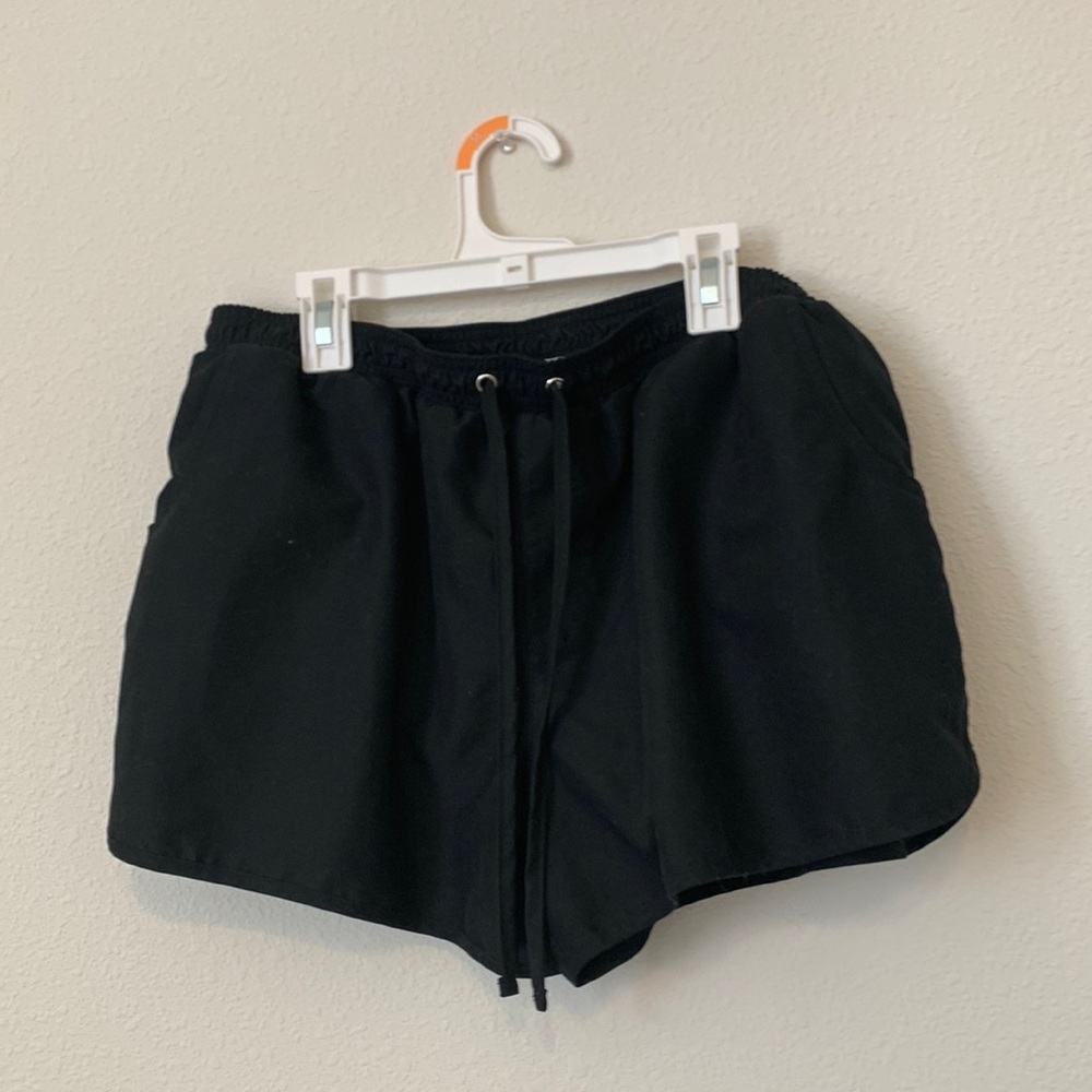 Kona Sol black shorts